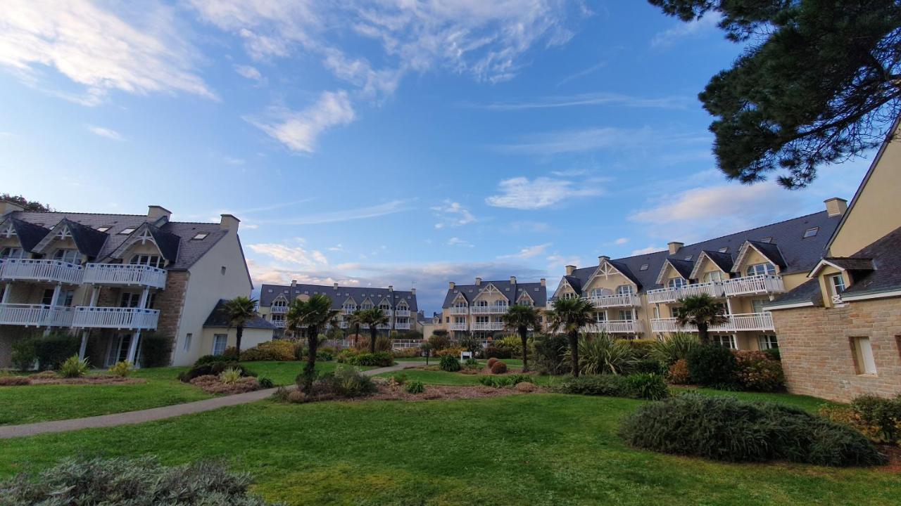 Vacances Ô Cap Coz - Jardin vue mer et piscine - Résidence Cap Azur Fouesnant Exterior foto